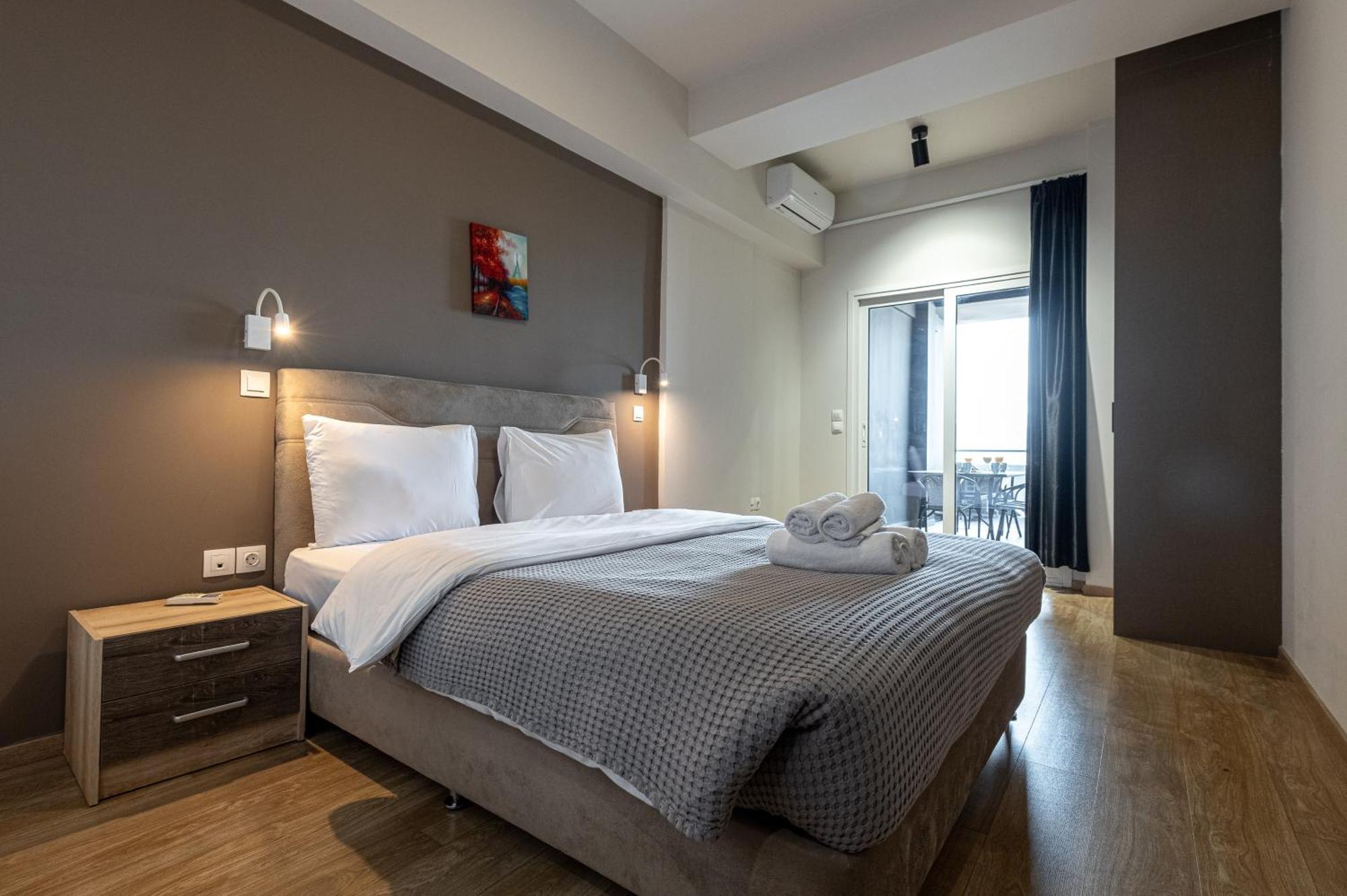 Athenian Infinity Apartments ภายนอก รูปภาพ